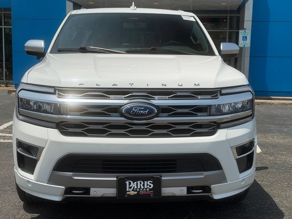 Used 2024 Ford Expedition Platinum AWD/4WD image 2