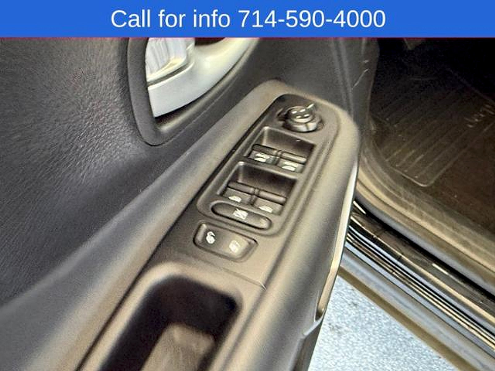Used 2023 Jeep Renegade Latitude AWD/4WD image 12
