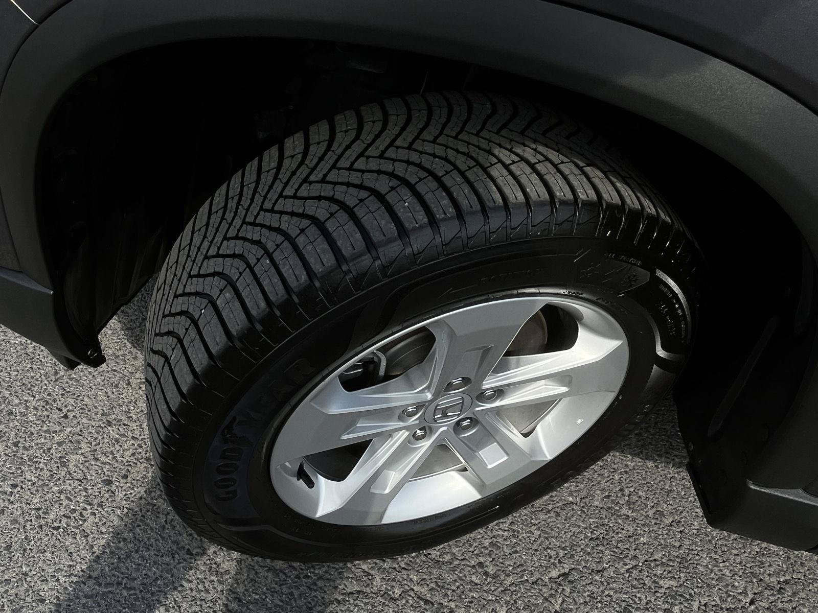 Certified 2023 Honda Pilot LX image 12