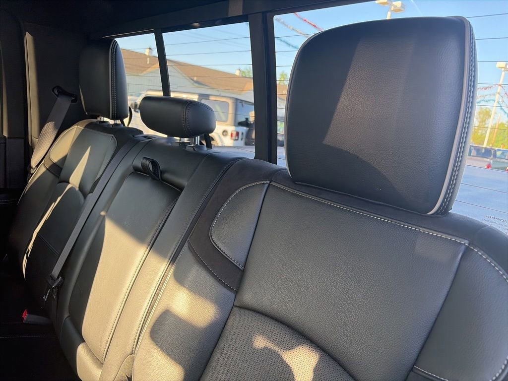 Used 2022 RAM 2500 Laramie w/ Night Edition AWD/4WD image 13