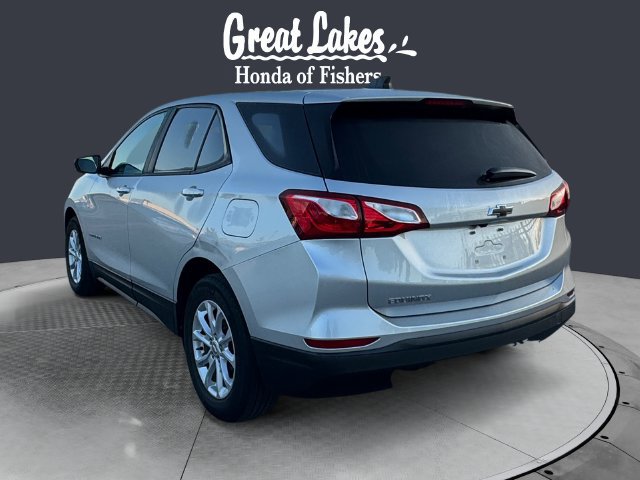 Used 2021 Chevrolet Equinox LS w/ LS Convenience Package FWD image 3