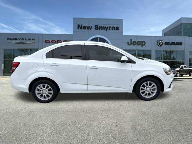 Used 2020 Chevrolet Sonic LT w/ Convenience Package image 2