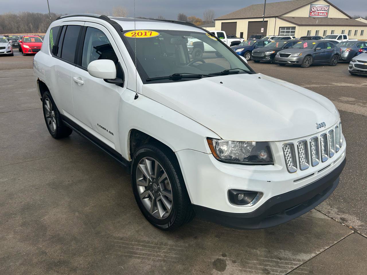 Used 2017 Jeep Compass High Altitude FWD image 3