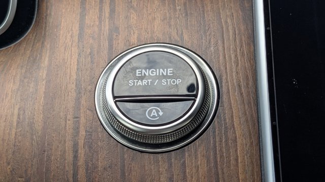 Used 2025 Mercedes-Benz C 300 C 300 image 33