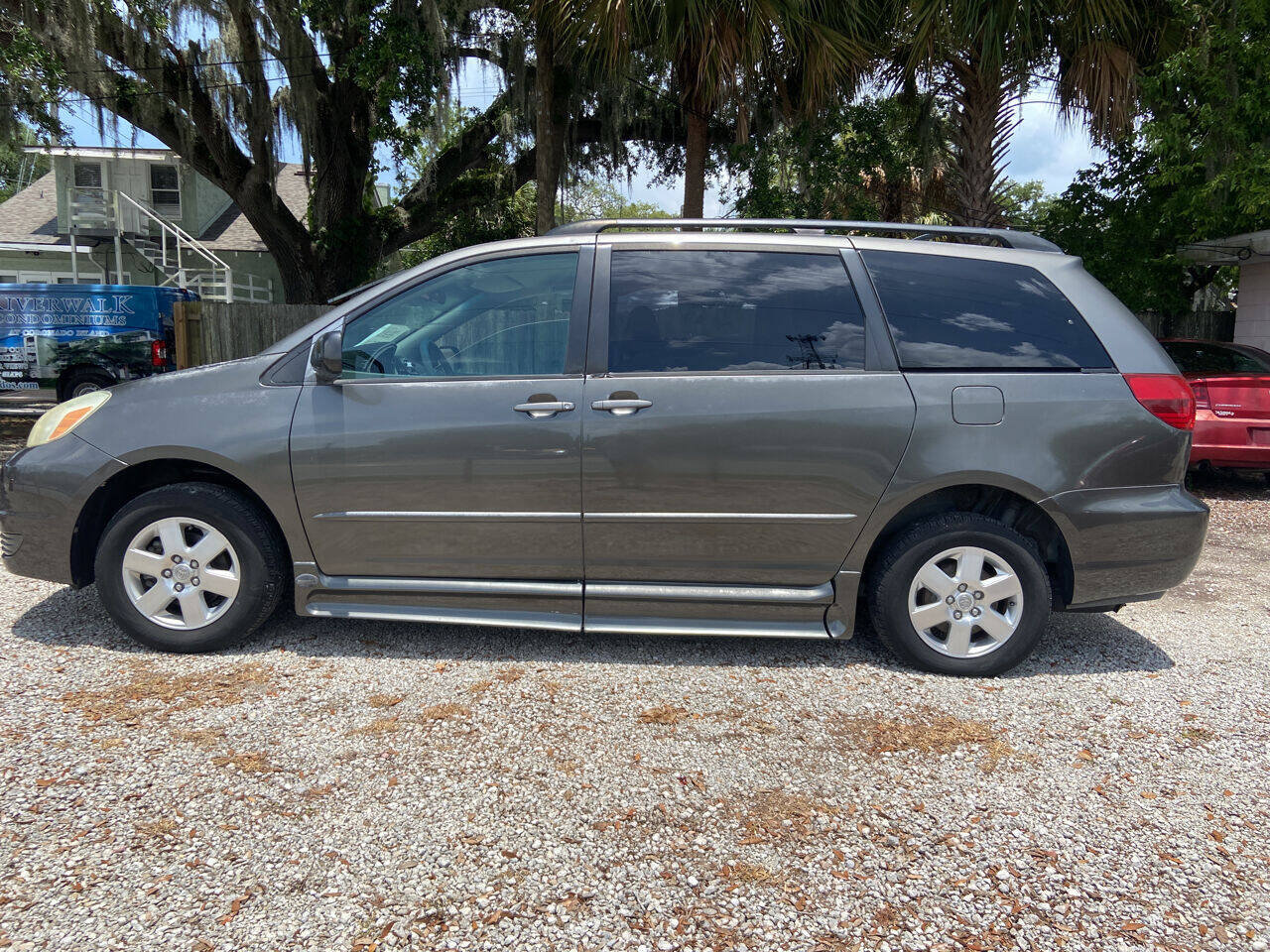 Used 2005 Toyota Sienna LE FWD image 4