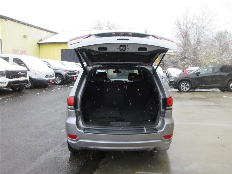 Used 2019 Jeep Grand Cherokee Altitude image 5