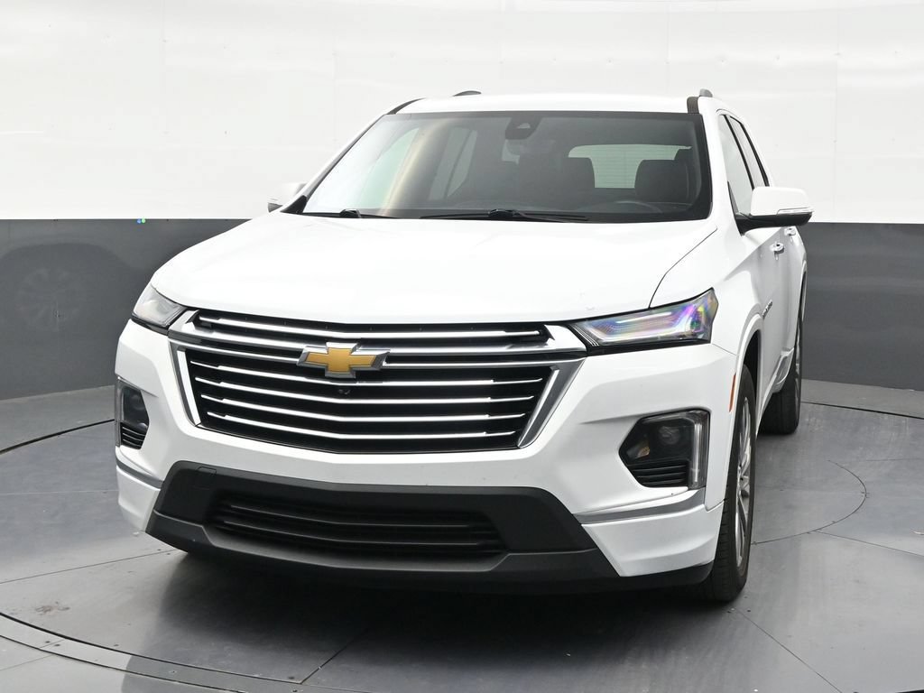 Used 2023 Chevrolet Traverse Premier FWD image 8
