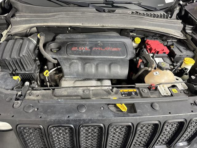 Used 2020 Jeep Renegade Altitude FWD image 26