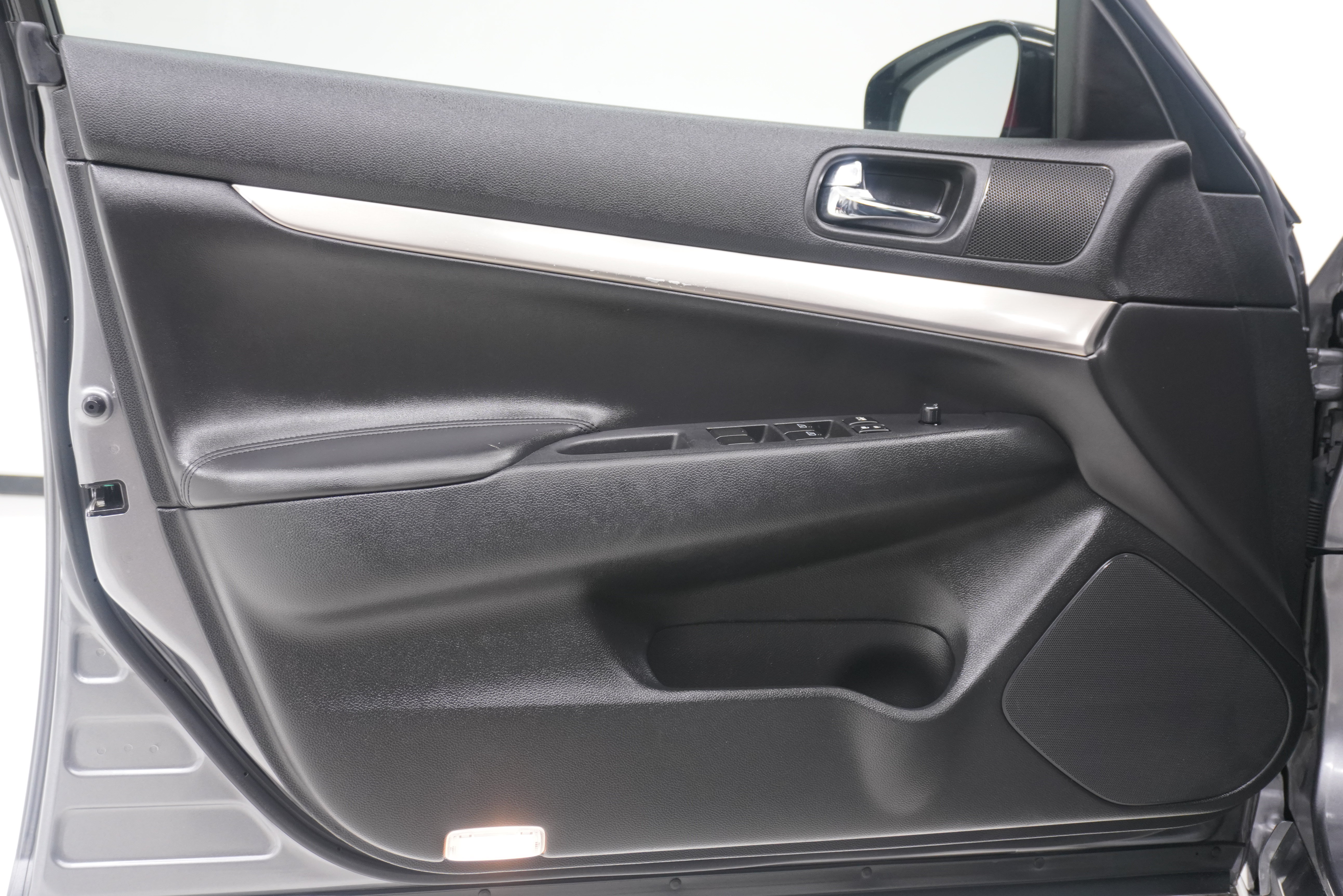 Used 2011 INFINITI G25 RWD image 13