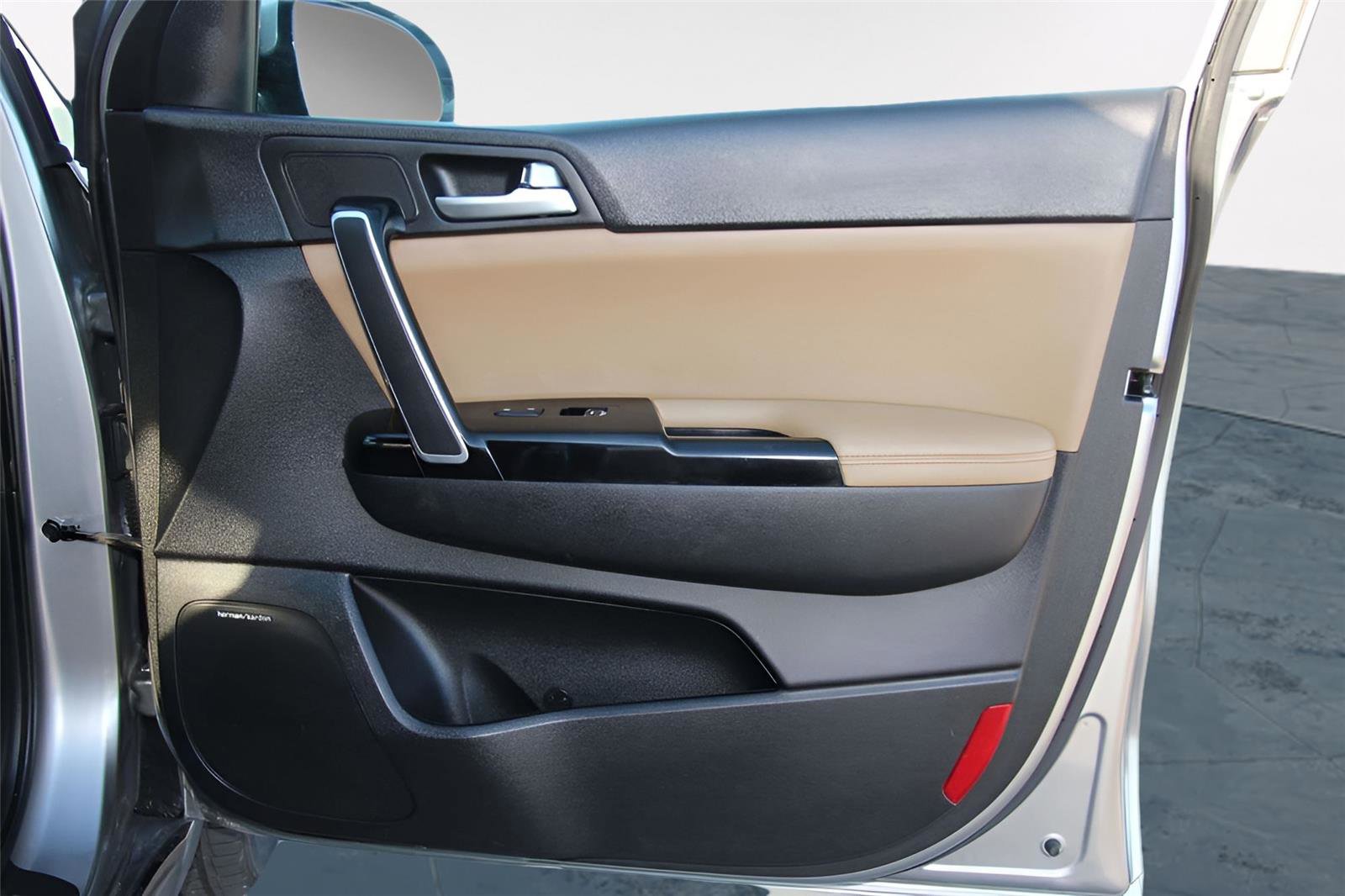 Used 2020 Kia Sportage SX image 26