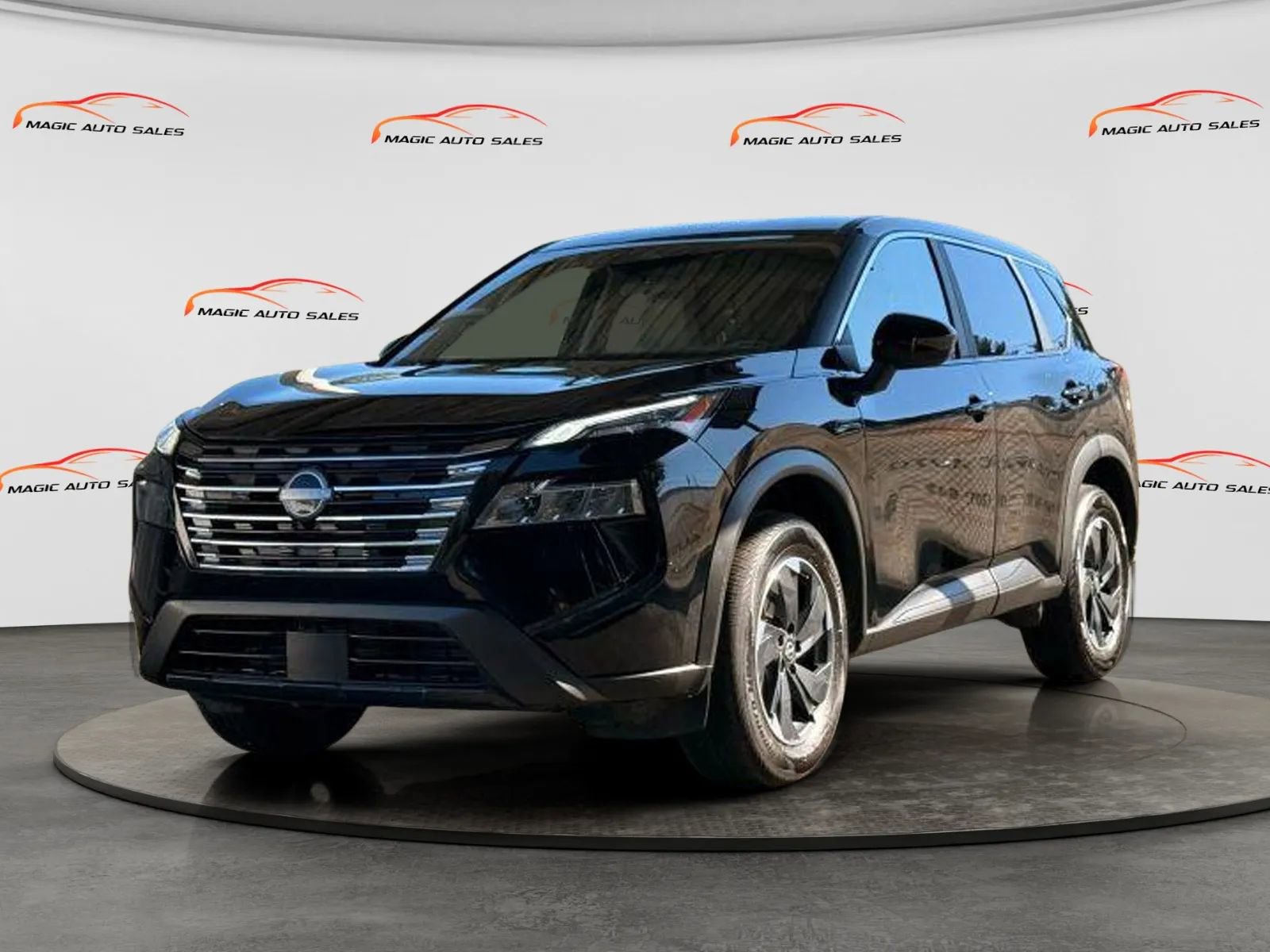 Used 2025 Nissan Rogue SV image 2