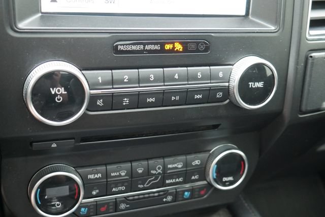 Used 2018 Ford Expedition Limited w/ Equipment Group 302A AWD/4WD image 24