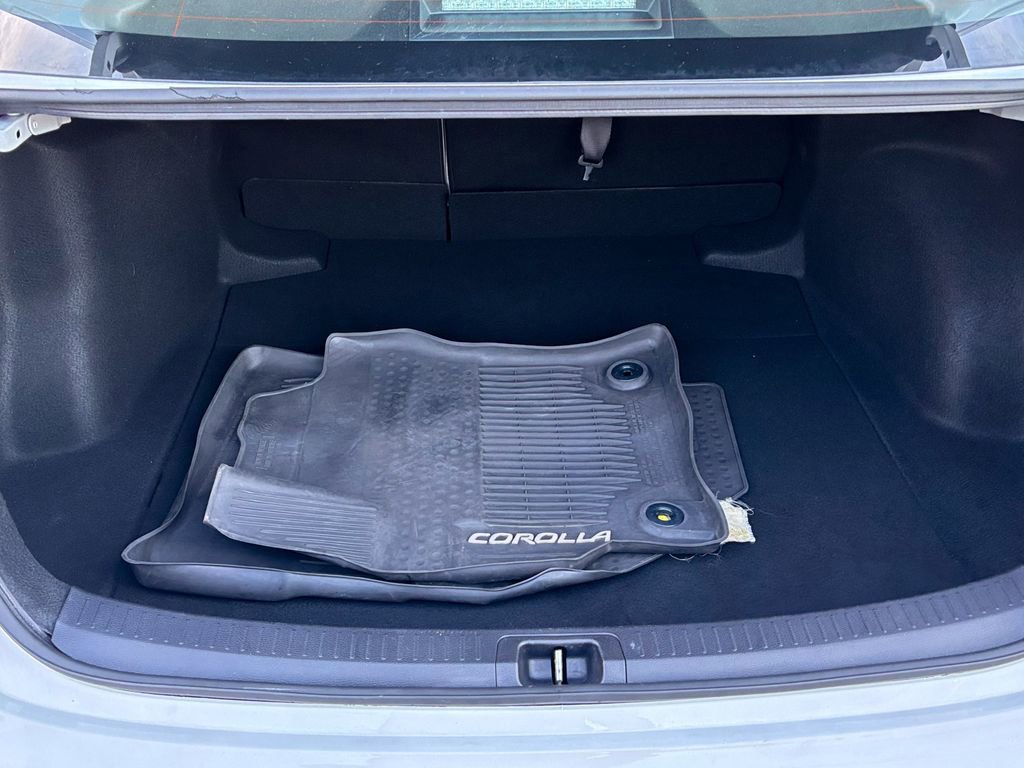 Used 2024 Toyota Corolla LE image 41