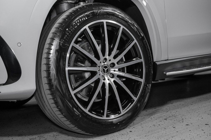 New 2026 Mercedes-Benz GLS 580 4MATIC image 34