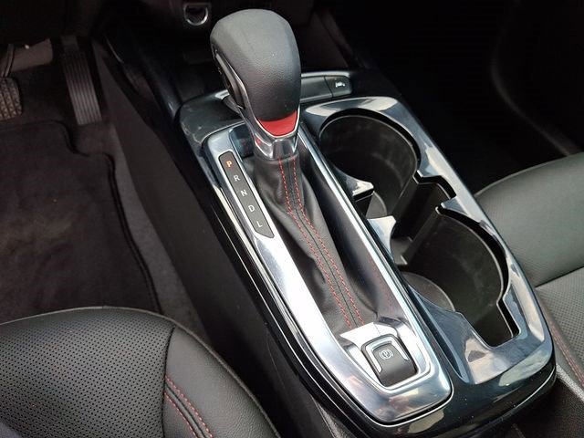 Certified 2025 Chevrolet Trax RS w/ Sunroof Package FWD image 16