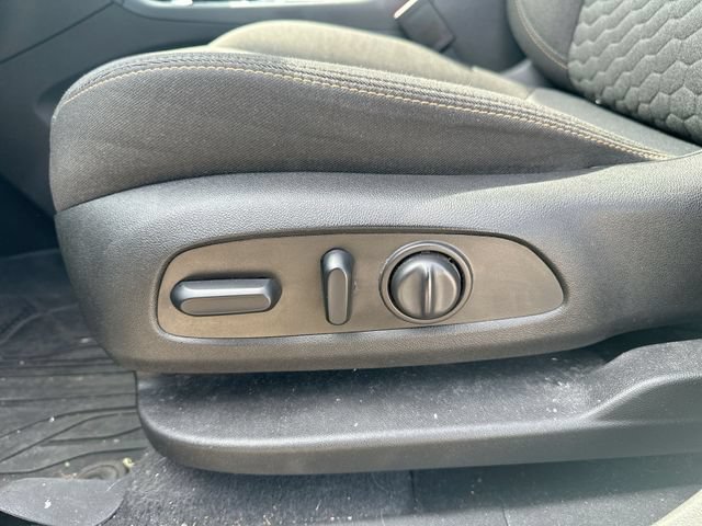 Used 2021 Chevrolet Equinox LT FWD image 38