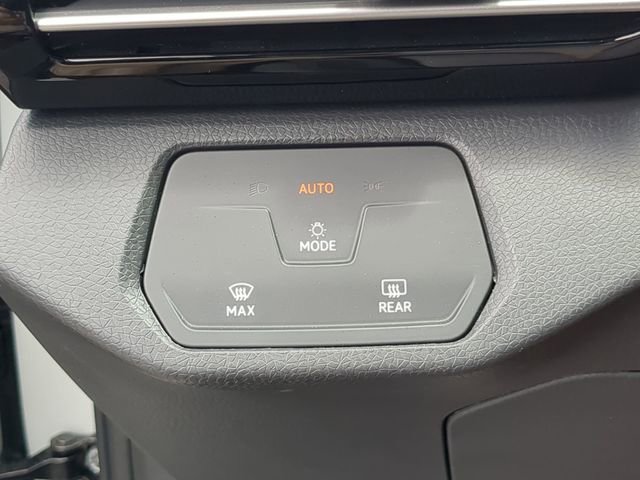 Certified 2025 Volkswagen ID.4 Pro RWD image 26