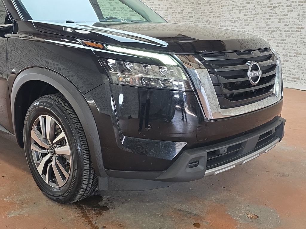 Used 2023 Nissan Pathfinder SL image 7