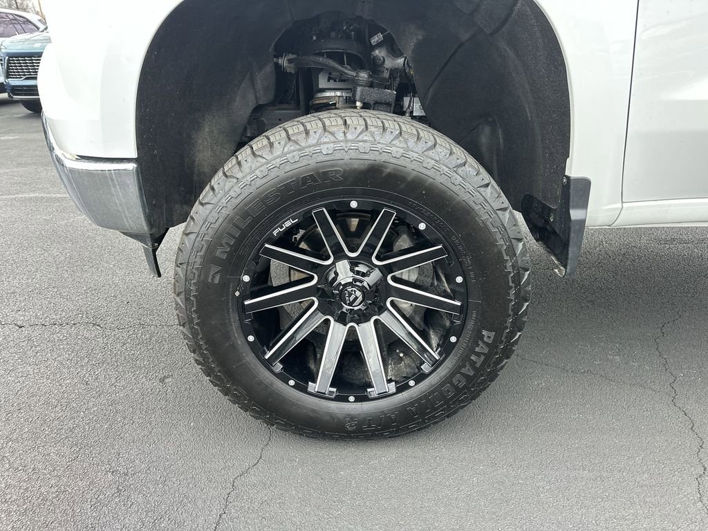 Used 2025 Chevrolet Silverado 1500 LT w/ Work Truck Package image 10