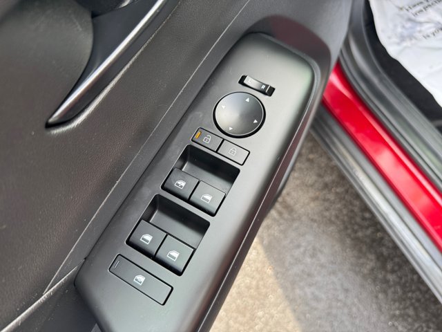 Certified 2024 Hyundai Kona SEL AWD/4WD image 16