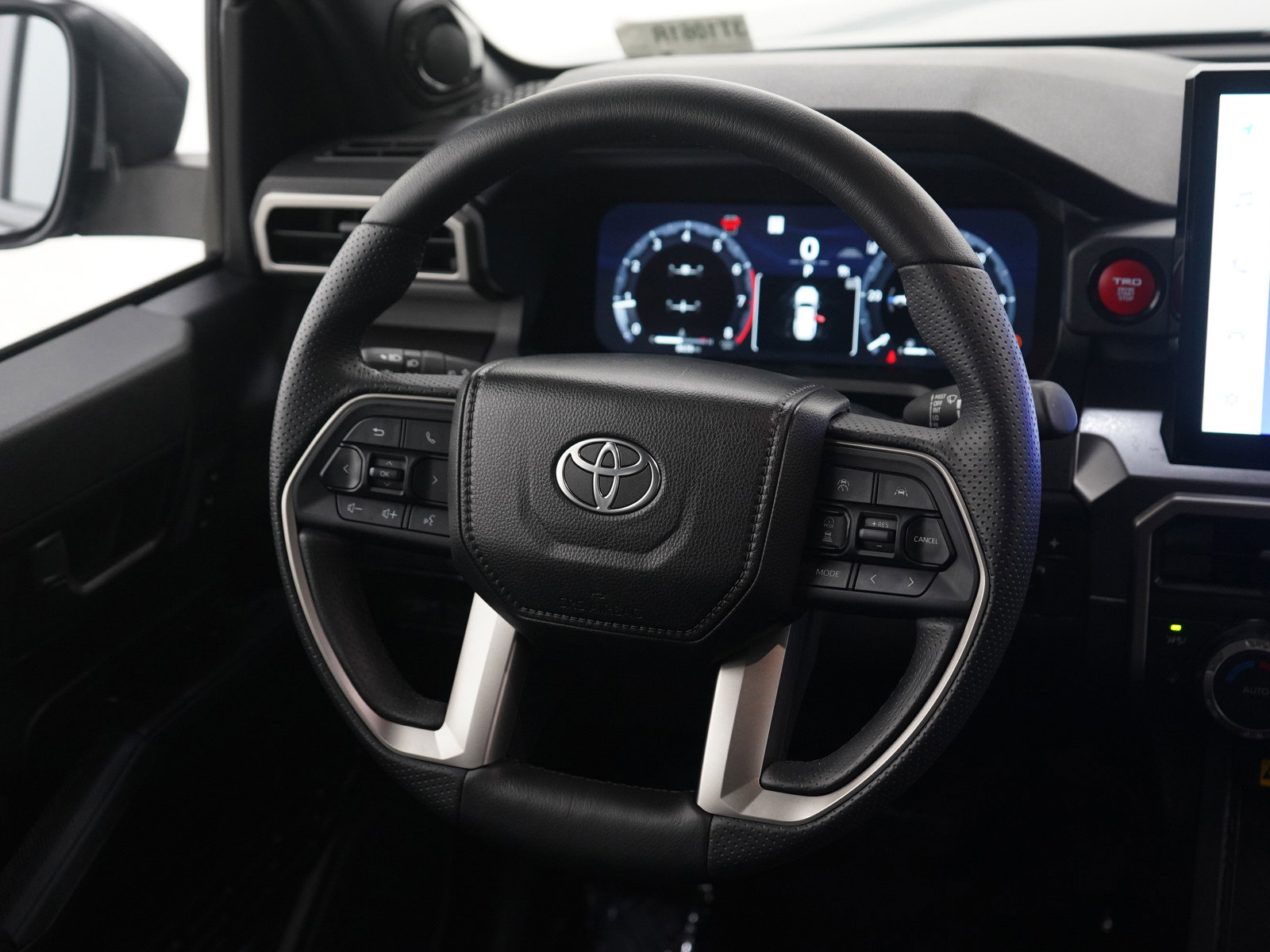 Used 2025 Toyota 4Runner TRD Off-Road Premium w/ Tow Technology Package AWD/4WD image 14