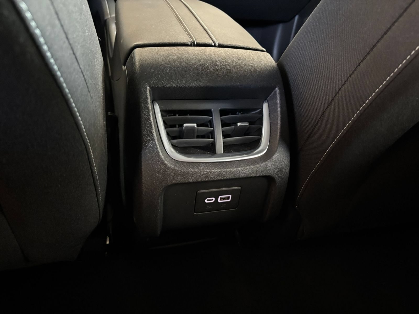 Used 2026 Chevrolet Blazer LT FWD image 23