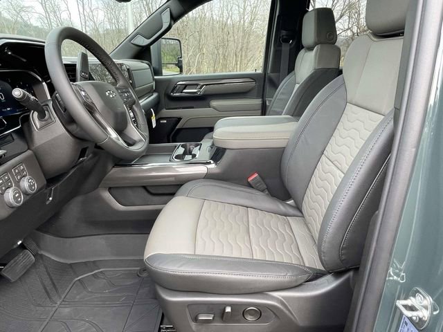 New 2026 Chevrolet Silverado 2500 ZR2 image 15