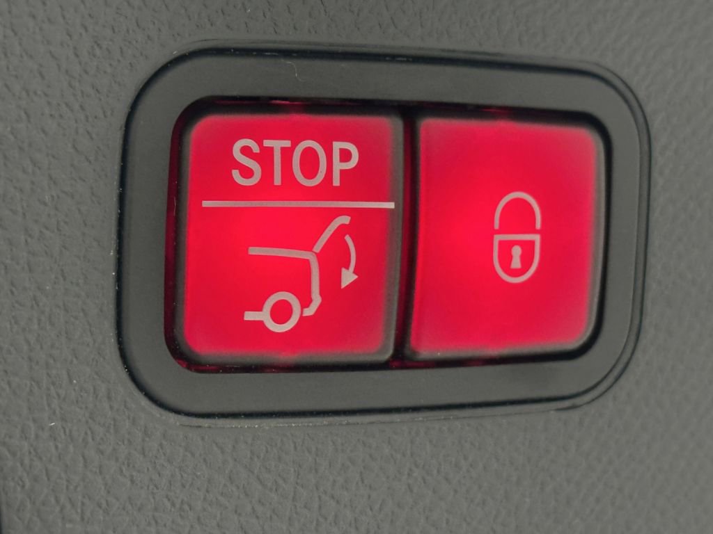 Certified 2022 Mercedes-Benz GLC 300 image 21