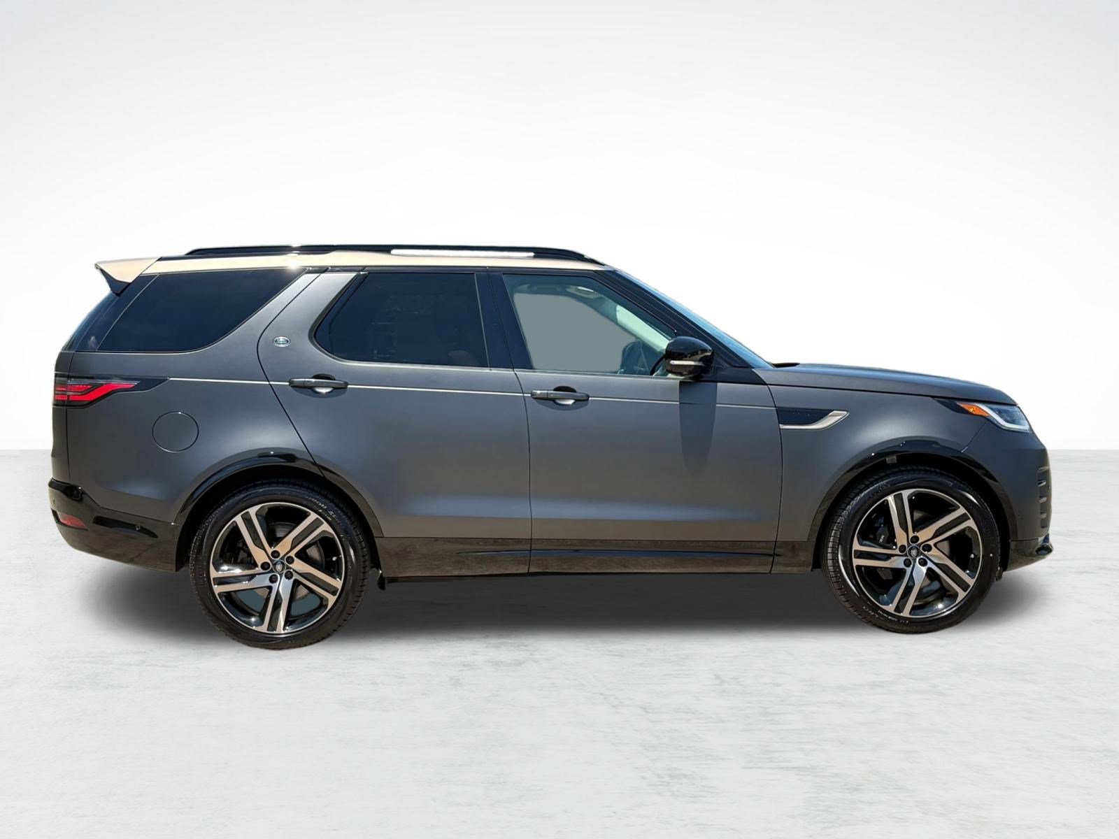 New 2026 Land Rover Discovery Limited Edition AWD/4WD image 8