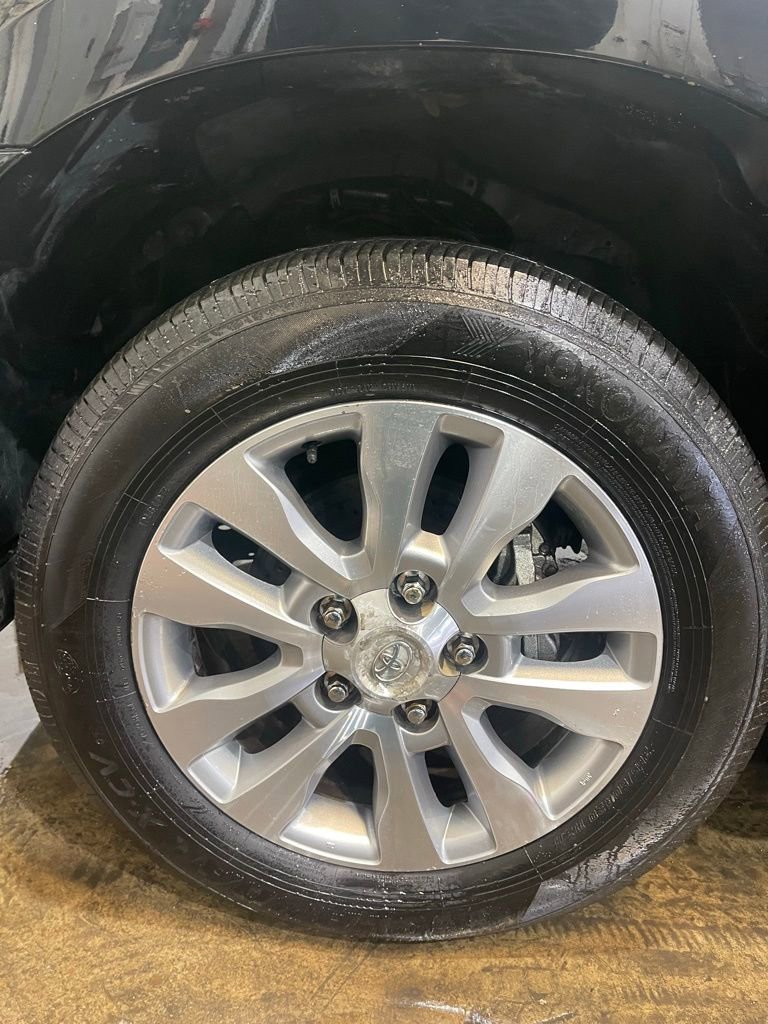 Used 2013 Toyota Tundra Platinum image 39