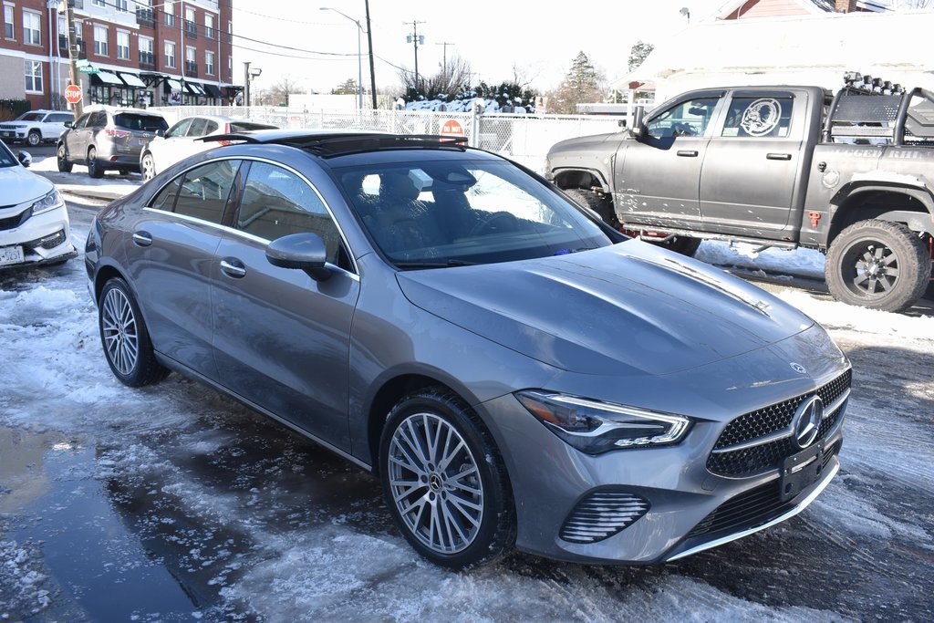 Used 2025 Mercedes-Benz CLA 250 image 4