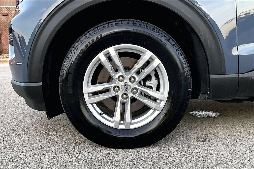 Used 2021 Ford Explorer XLT w/ Class III Trailer Tow Package AWD/4WD image 9