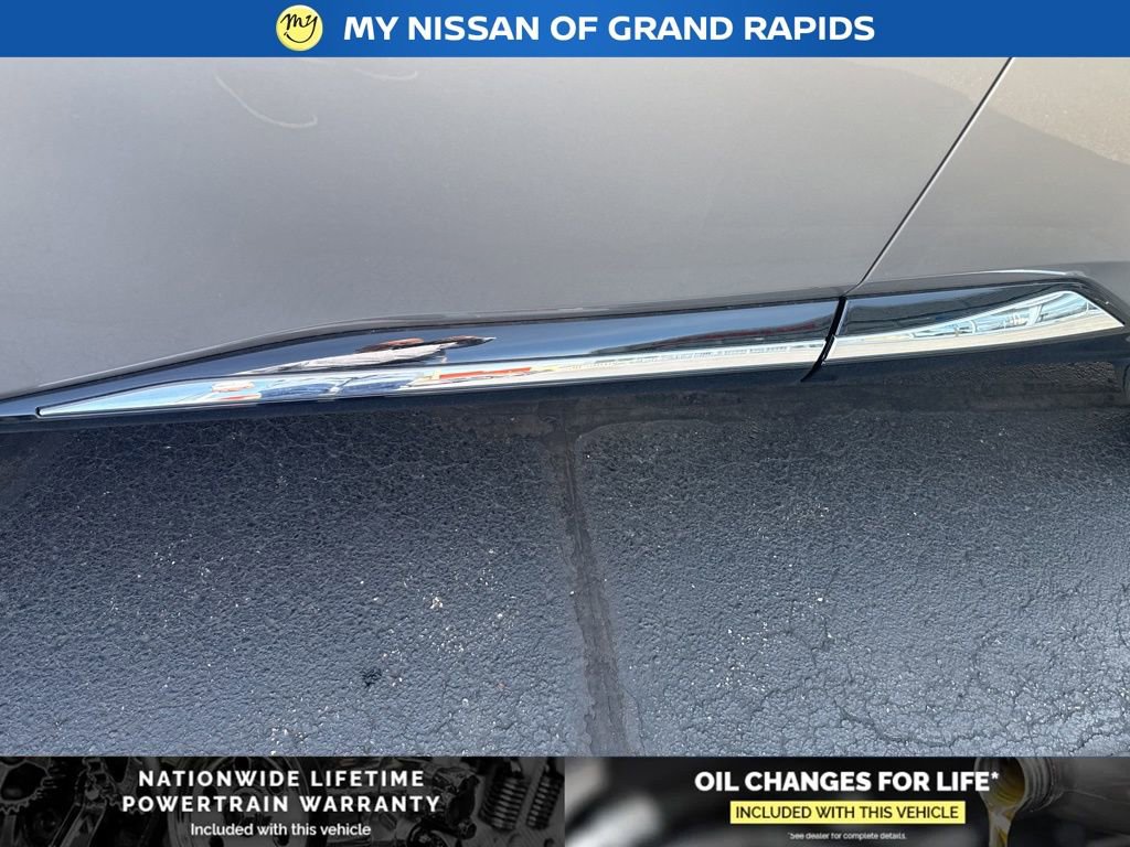 New 2026 Nissan Rogue Platinum image 6