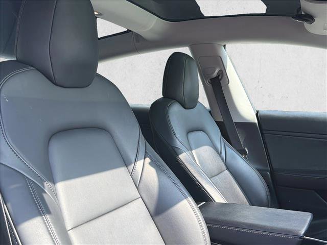 Used 2020 Tesla Model 3 Long Range image 21
