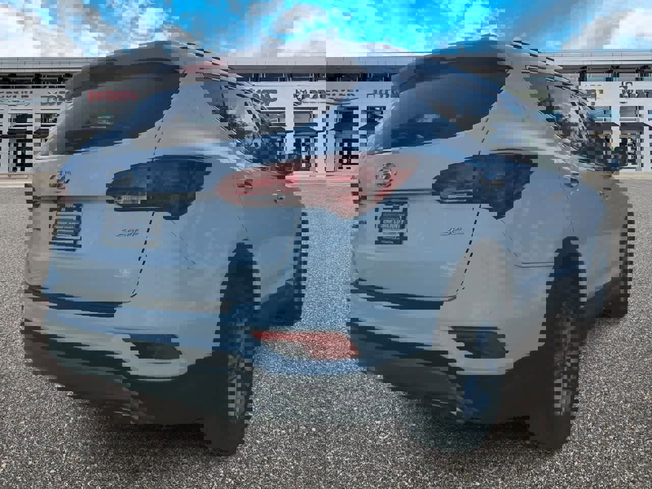 Used 2017 Hyundai Santa Fe Sport w/ 2.4L Tech Package 04 image 8