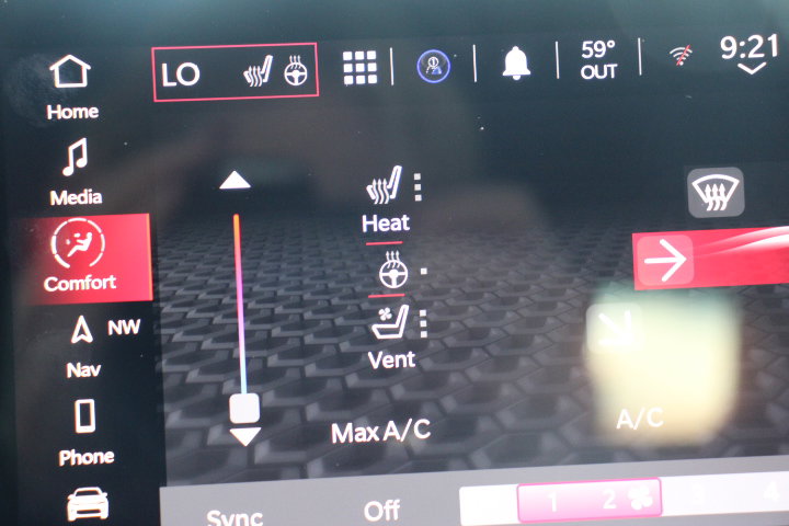 Used 2024 Dodge Hornet R/T Plus w/ Tech Pack Plus w/o Parking image 31