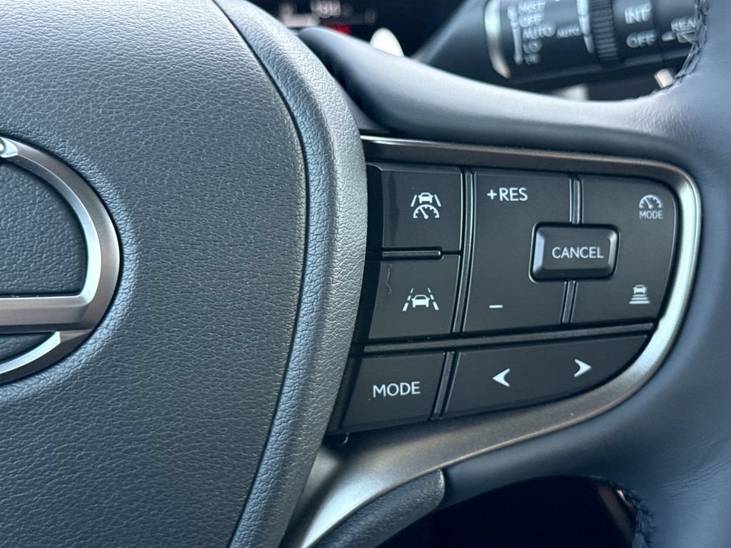 New 2026 Lexus UX 300h FWD image 27