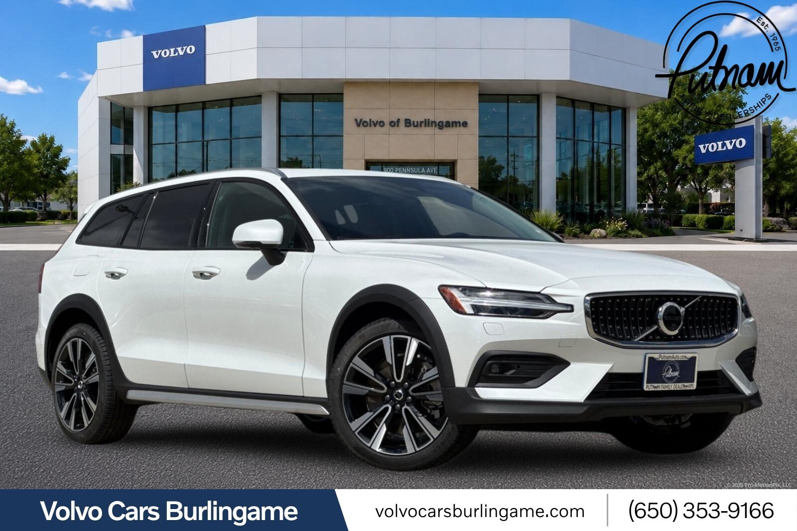 New 2026 Volvo V60 B5 Cross Country Ultra w/ Climate Package AWD/4WD image 1