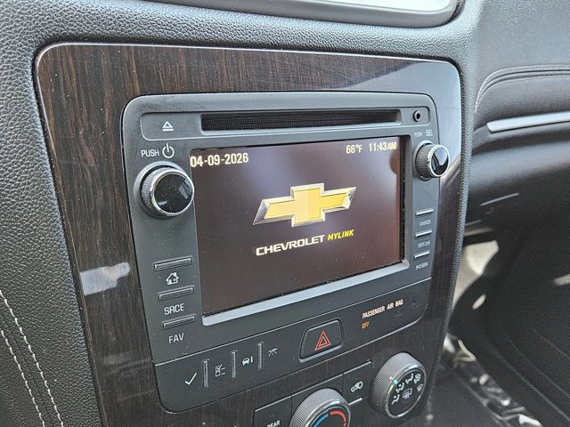 Used 2017 Chevrolet Traverse LT w/ Style and Technology Package image 13