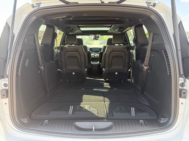 New 2026 Chrysler Pacifica Limited w/ S Appearance Package image 38