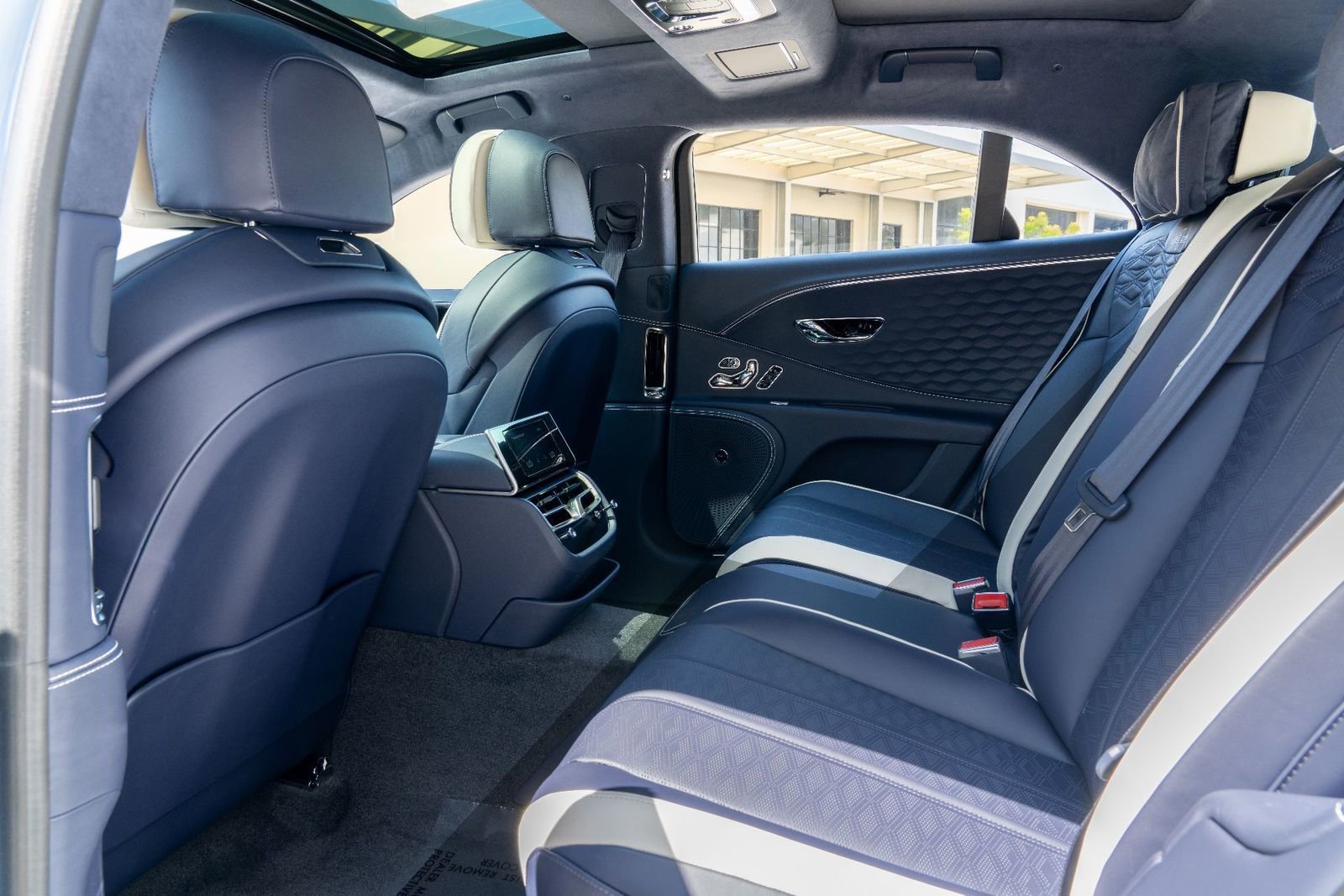 New 2025 Bentley Flying Spur Plug-In Hybrid image 22