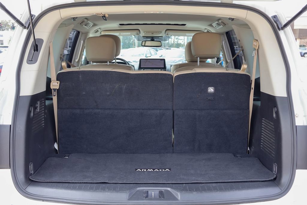 Used 2023 Nissan Armada SL w/ Captain's Chairs Package image 25