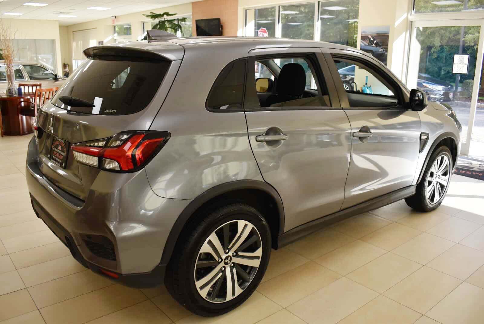 Used 2024 Mitsubishi Outlander Sport LE AWD/4WD image 3