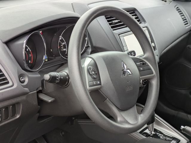 Used 2025 Mitsubishi Outlander Sport ES image 14
