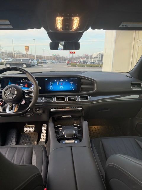 Used 2024 Mercedes-Benz GLS 63 AMG 4MATIC image 5