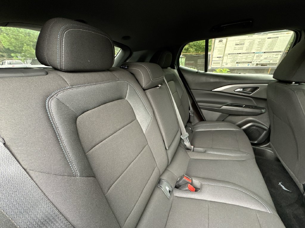 New 2026 Chevrolet Equinox EV LT FWD image 28