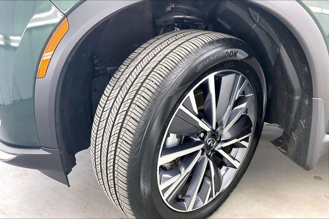 Certified 2026 INFINITI QX60 Luxe w/ Cargo Package AWD/4WD image 11