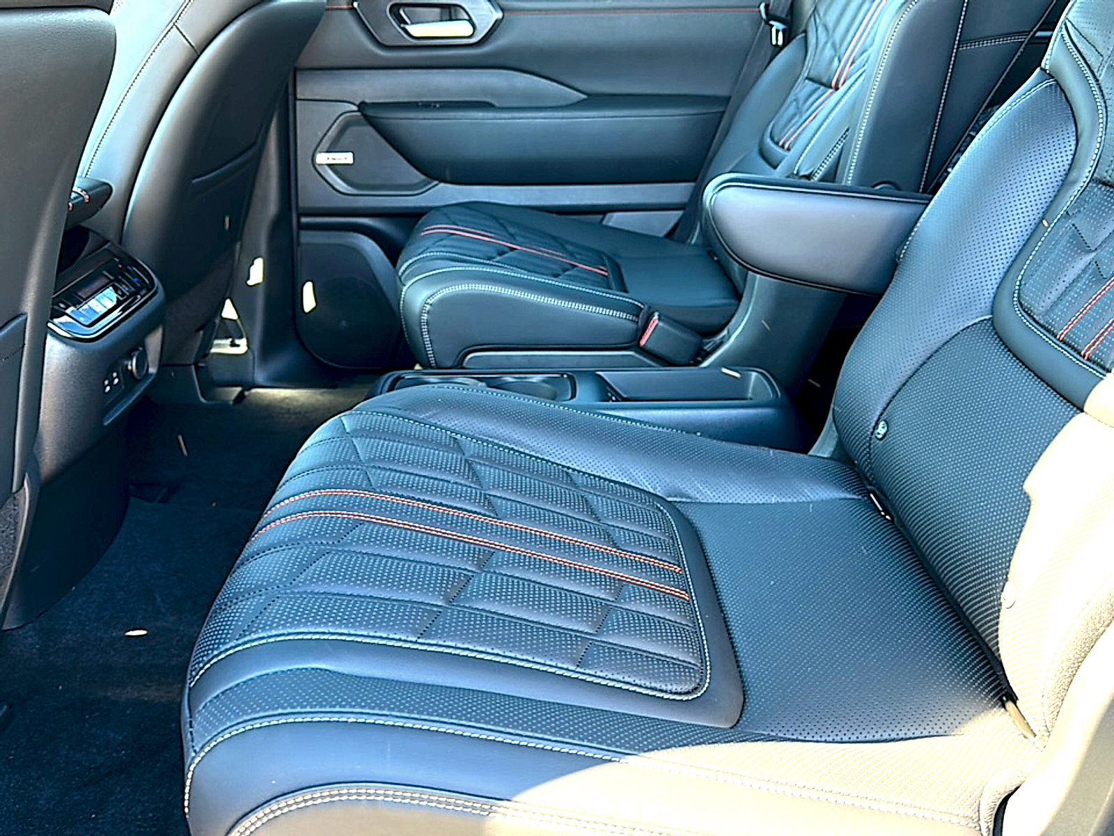 New 2026 Nissan Armada PRO-4X w/ Captain's Chari Seat Package image 15