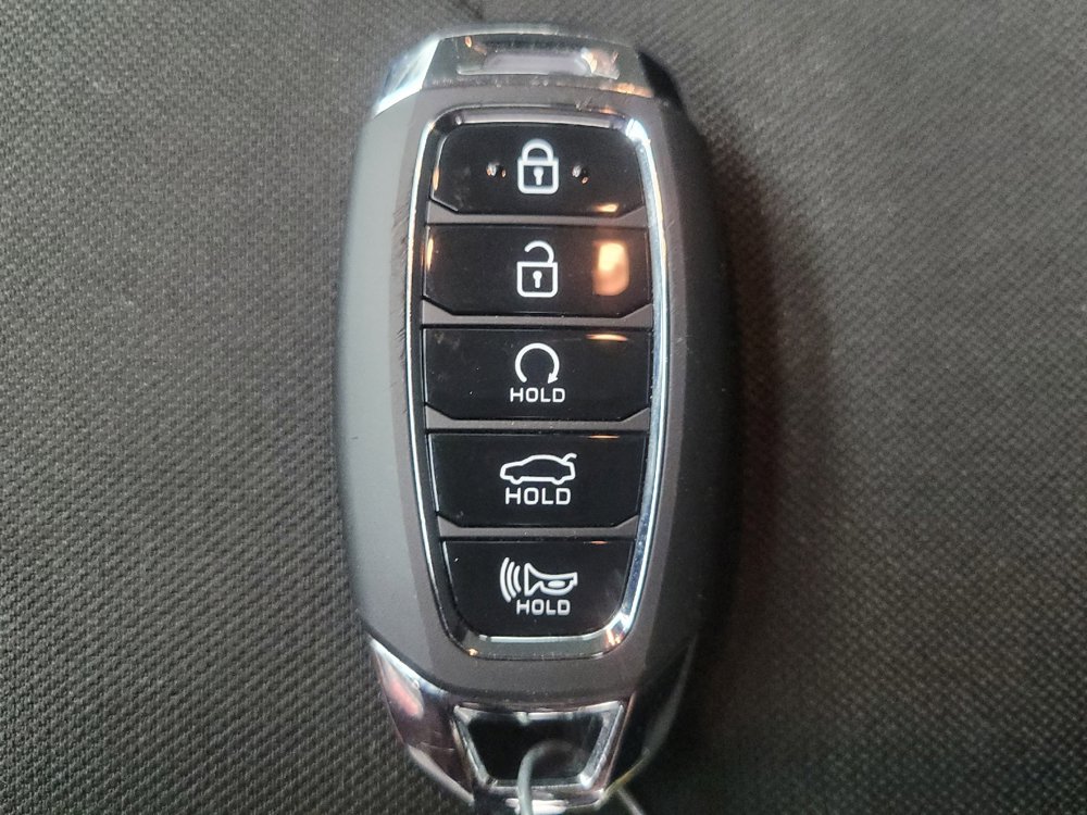Used 2022 Hyundai Elantra SEL FWD image 32