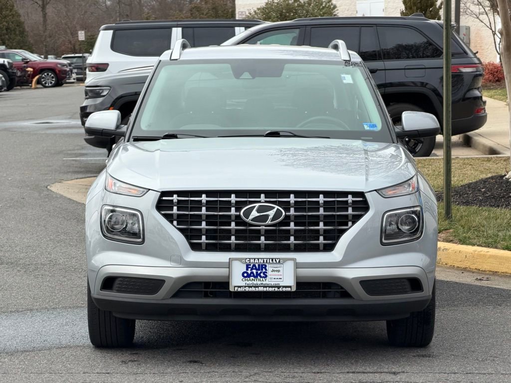 Used 2021 Hyundai Venue SEL w/ Cargo Package image 4